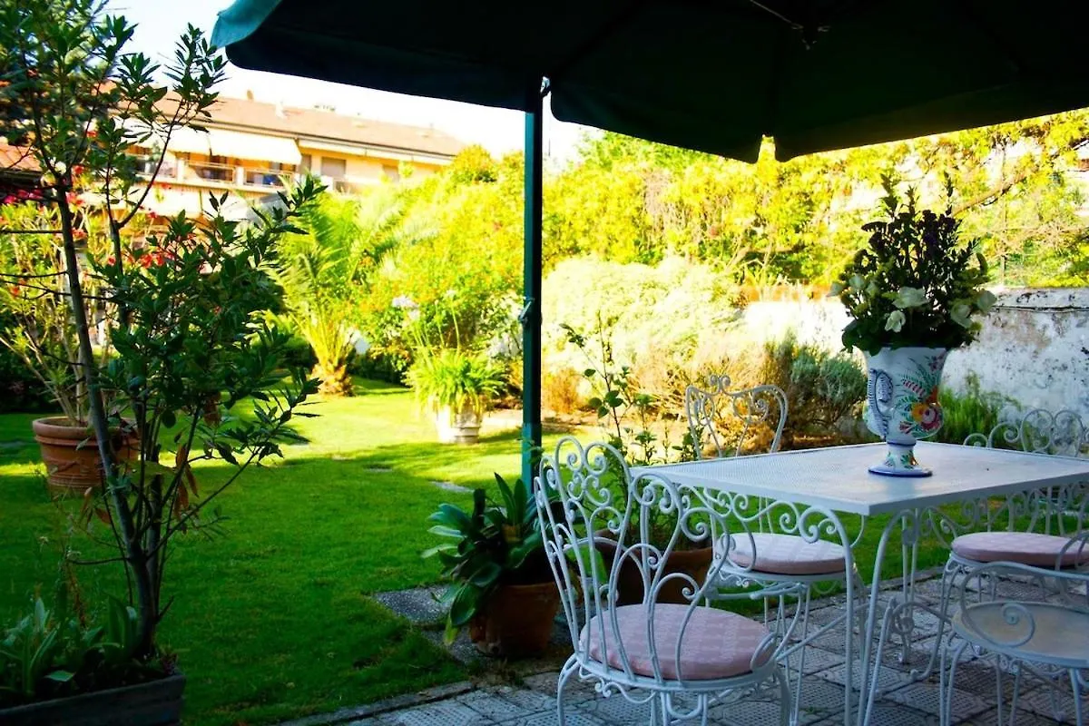 Holiday home - The Garden On The Sea- Marina Di Carrara Centro Villa